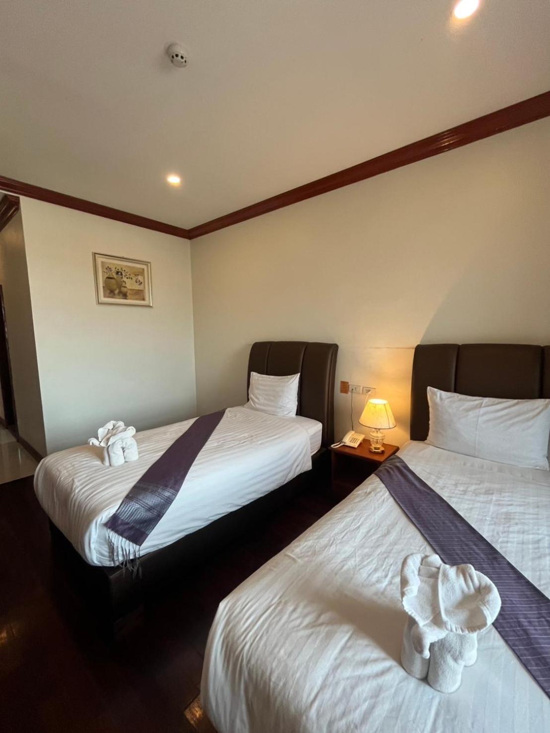 Nakhone Champa Hotel Паксе Екстер'єр фото