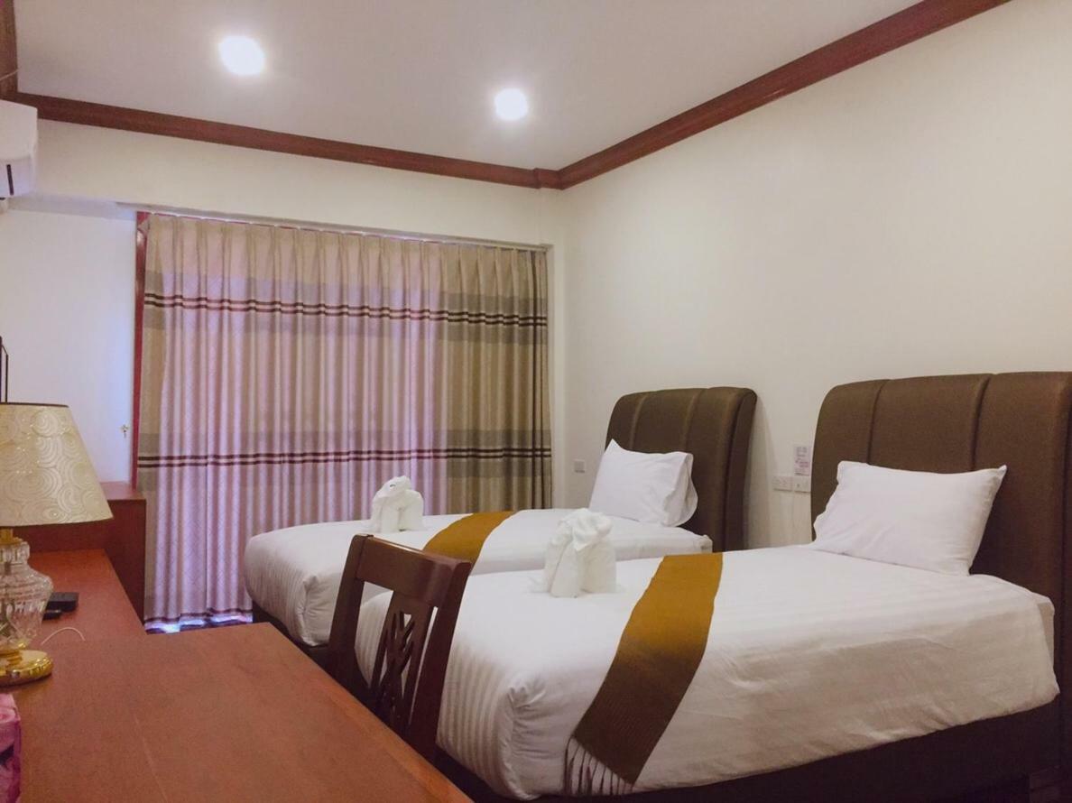 Nakhone Champa Hotel Паксе Екстер'єр фото